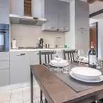 N1 - Elegante Trilocale In Centro Appartement