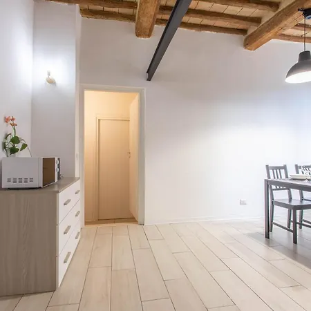 N1 - Elegante Trilocale In Centro Appartamento