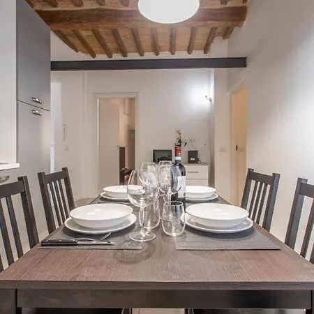 Appartamento N1 - Elegante Trilocale In Centro *