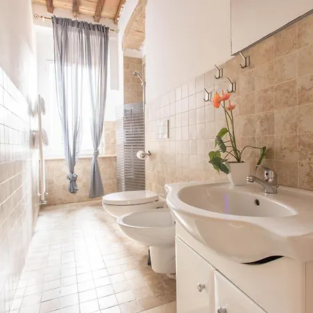 N1 - Elegante Trilocale In Centro Appartamento Perugia