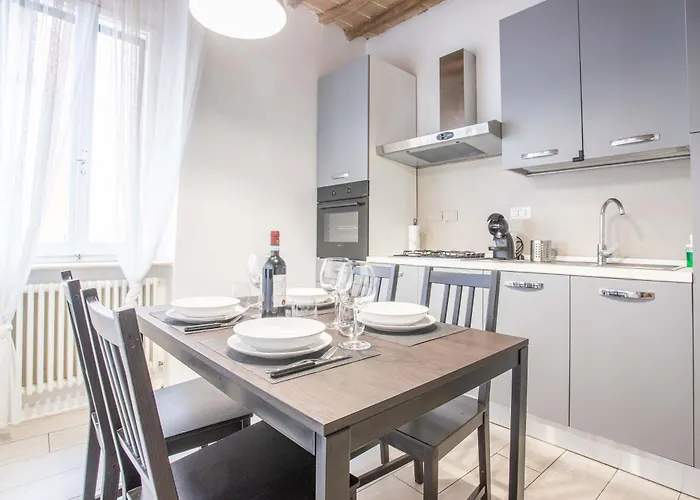 N1 - Elegante Trilocale In Centro